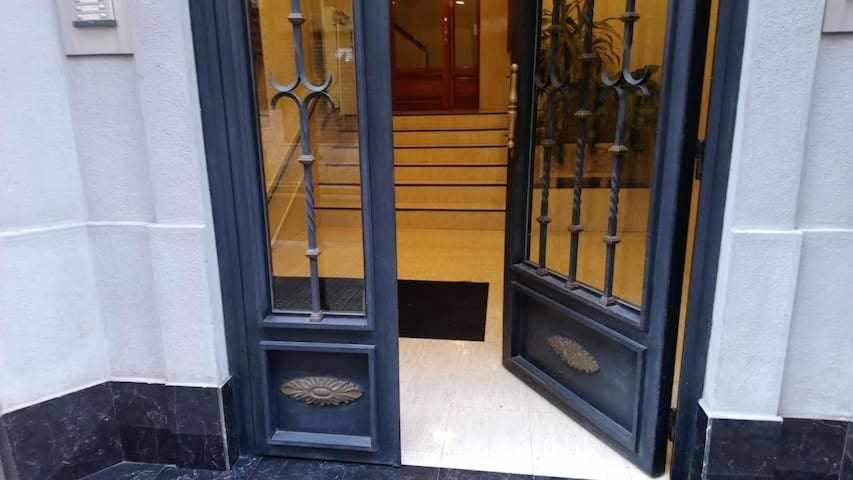 Ferienwohnung Deusto Piso Wifi Internet T V Y Garaje Bilbao Exterior foto